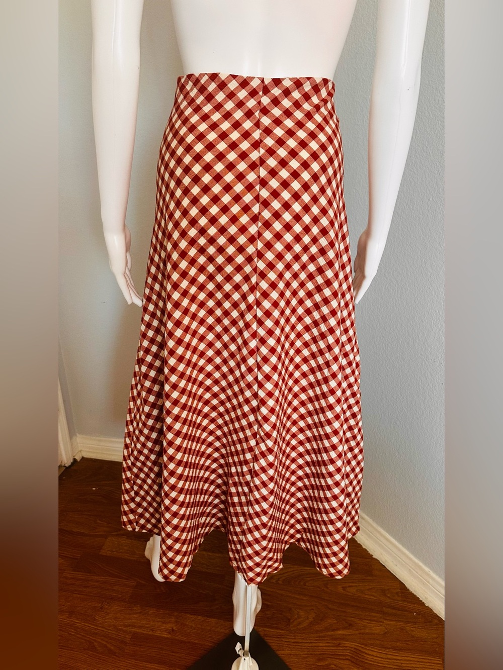 ZARA Women's Red and Cream Gingham A-Line Skirt - Picture 2 of 4